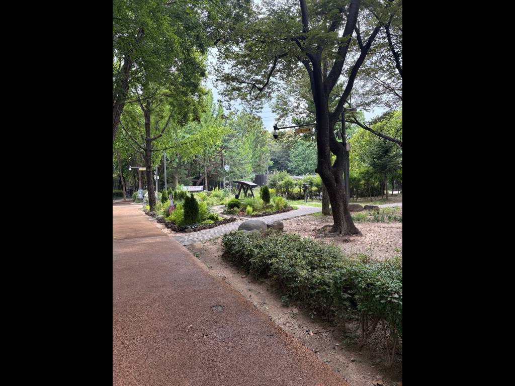 /user/h/hdsaju/editor/2511/656acecb8f524cc3fb625911db205aff_1763948993_3486.jpg 이미지크게보기